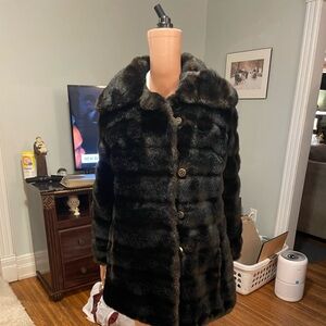 Woman’s faux coat